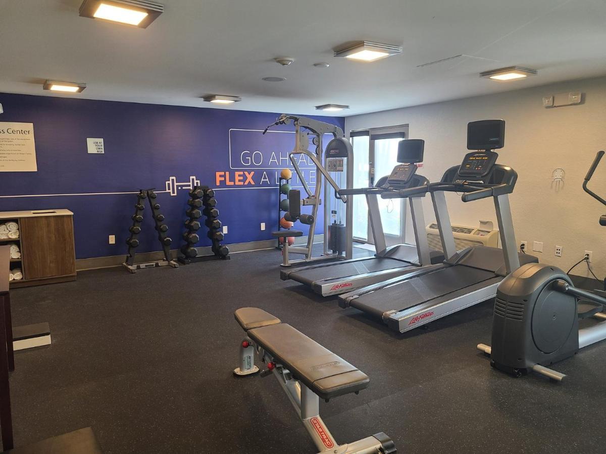 Holiday Inn Express Fort Lauderdale North - Executive Airport By Ihg Zewnętrze zdjęcie