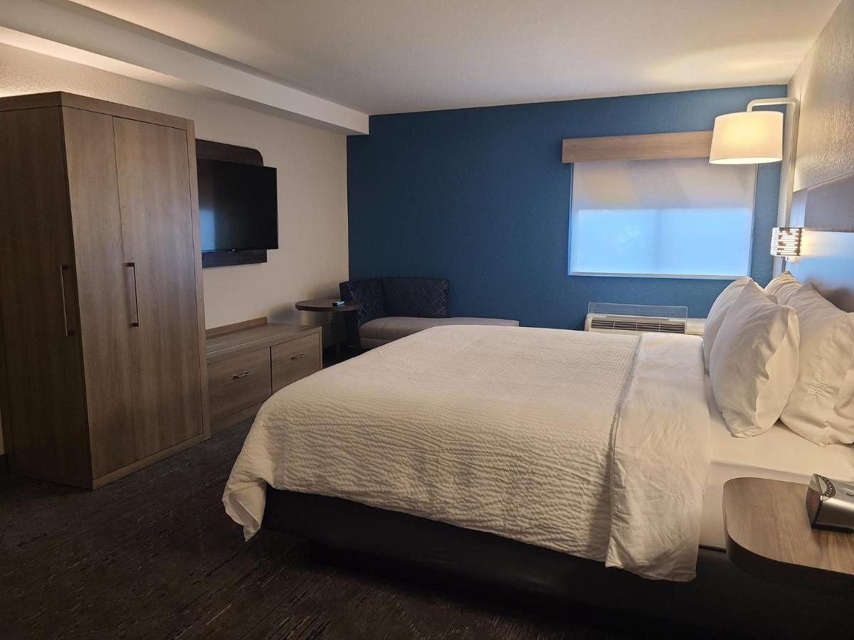 Holiday Inn Express Fort Lauderdale North - Executive Airport By Ihg Zewnętrze zdjęcie