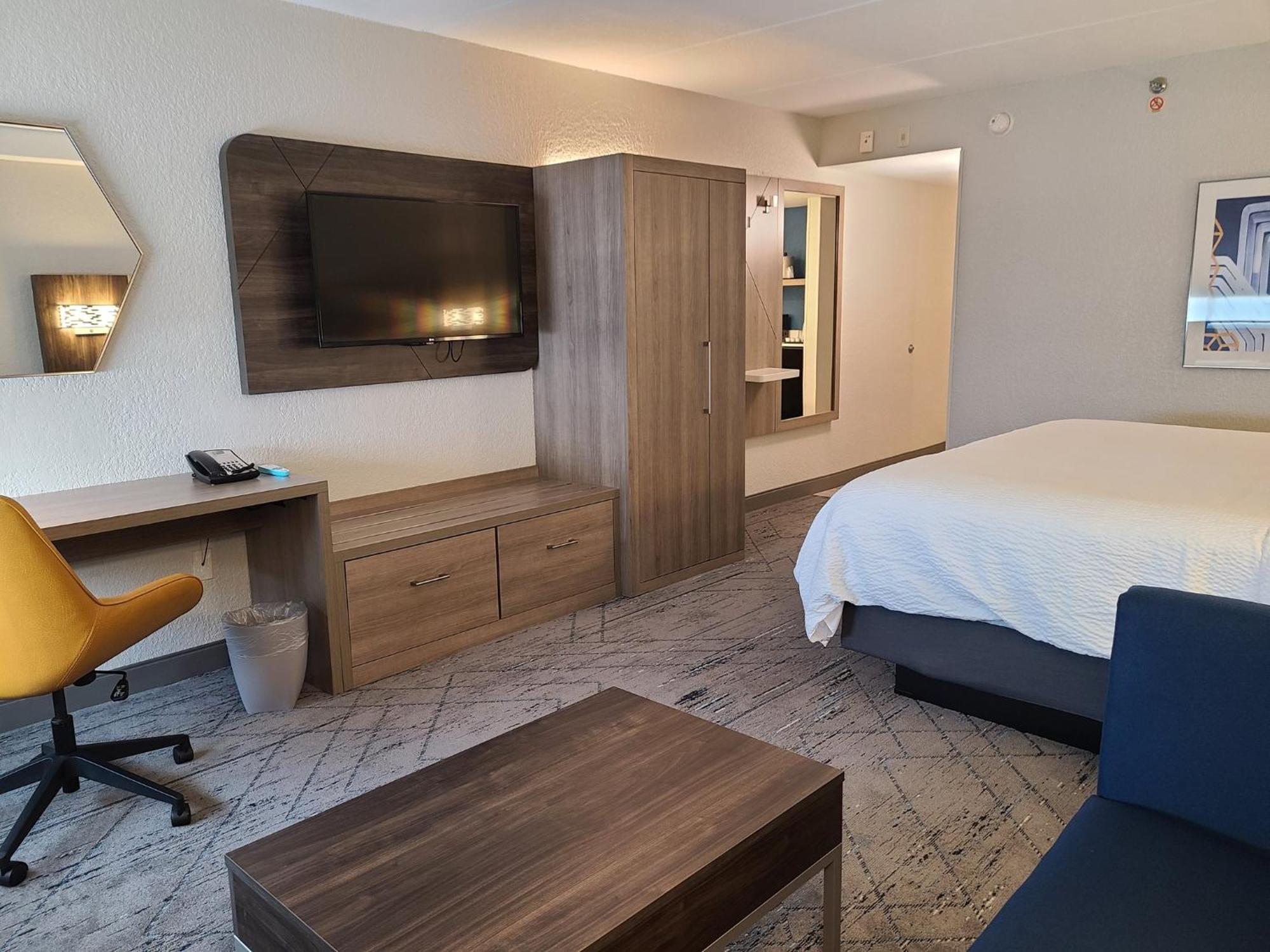 Holiday Inn Express Fort Lauderdale North - Executive Airport By Ihg Zewnętrze zdjęcie